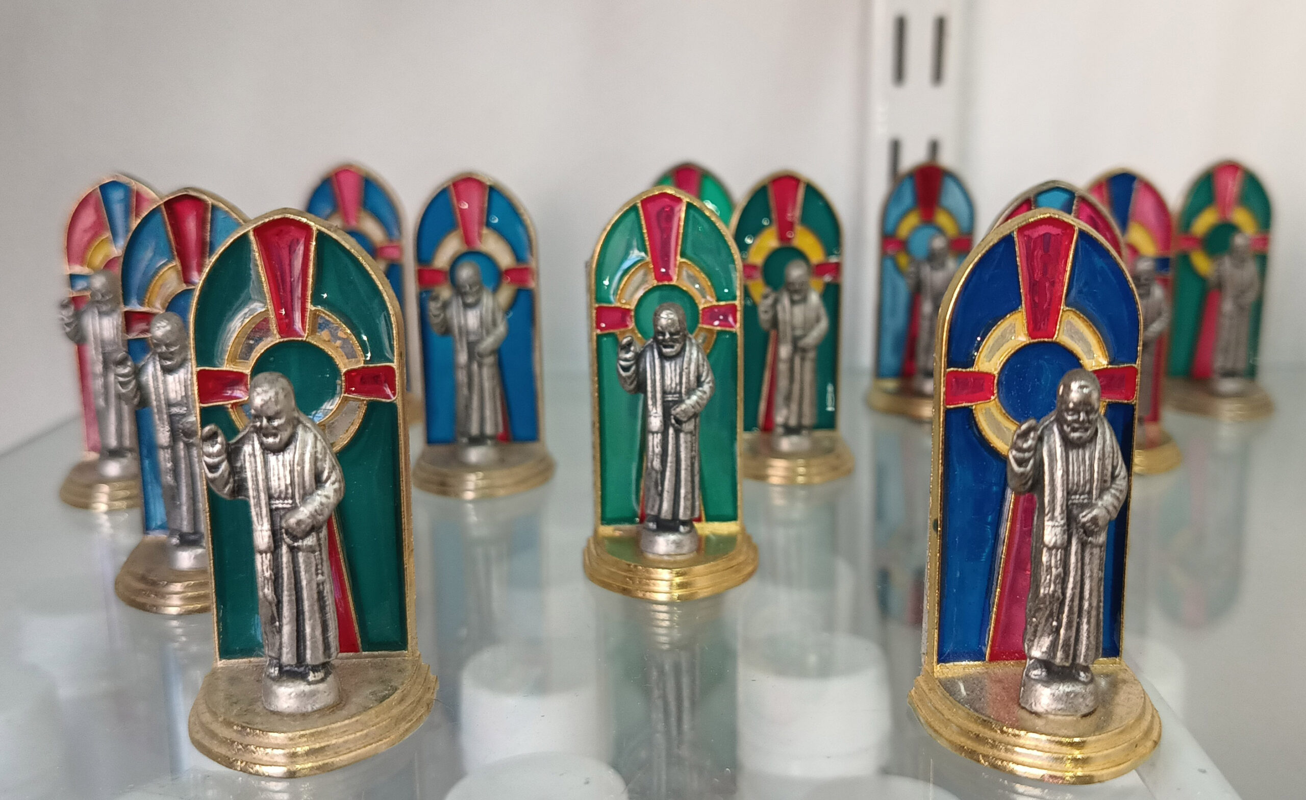 Santería Padre Pío de Pietrelcina - Mar del Plata 2 Estatuas-del-Padre-Pío