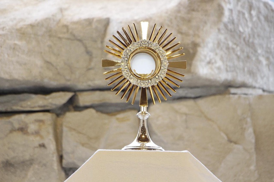 Jesús Sacramentado - Parroquia Padre Pío