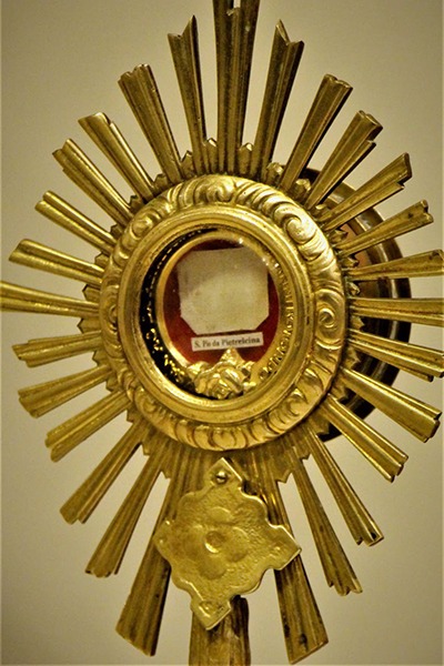 Reliquia del Padre Pio - Parroquia Padre Pío